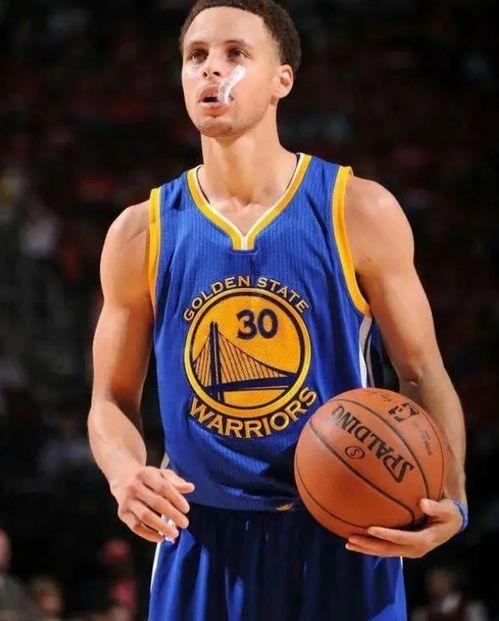 库里全明星mvp 全票,全票当选，荣耀时刻再续传奇