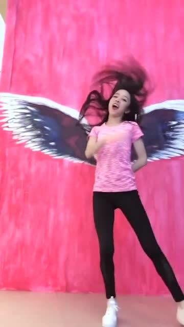 网红跳舞为什么火起来,揭秘网络舞蹈火的奥秘